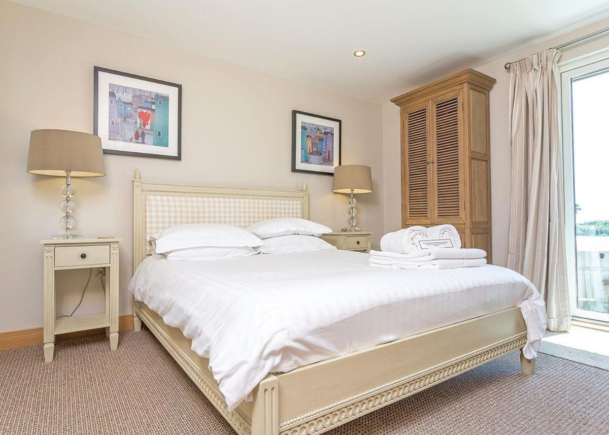 Swandown Lodges Chard Buitenkant foto