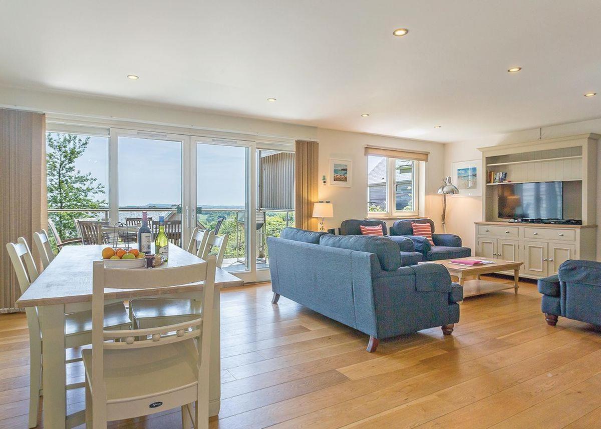 Swandown Lodges Chard Buitenkant foto