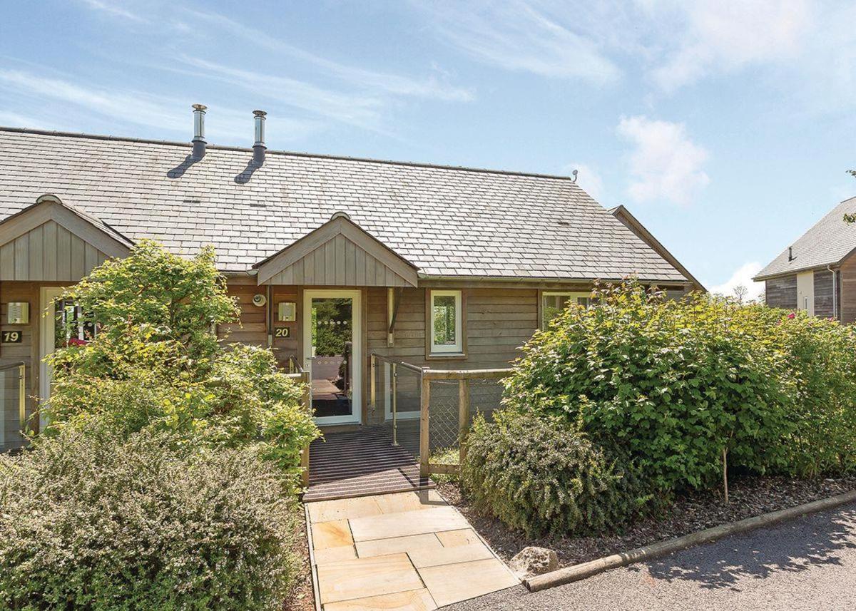 Swandown Lodges Chard Buitenkant foto