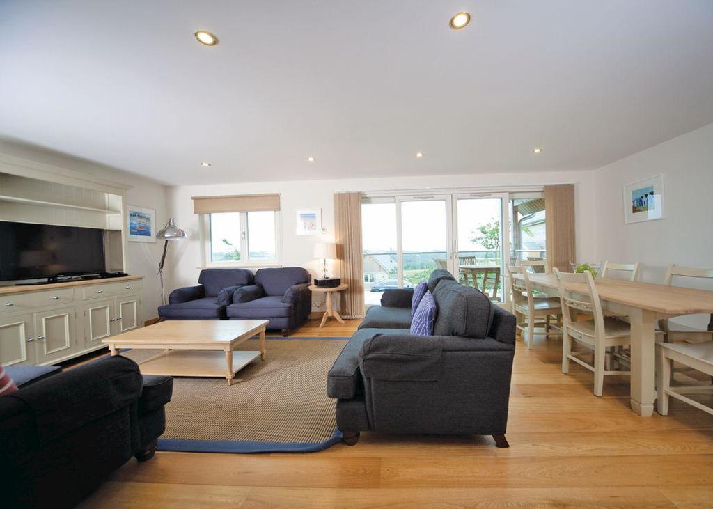 Swandown Lodges Chard Buitenkant foto